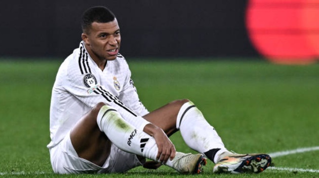 Kylian Mbappe dính chấn thương đùi, Real Madrid đối mặt với nguy cơ thiếu hụt lực lượng