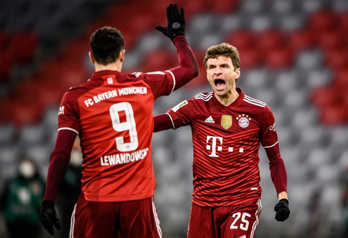 Robert Lewandowski - Thomas Muller