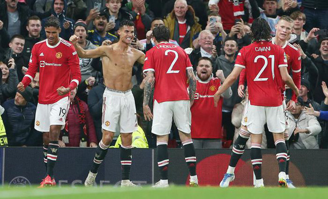 Man United 2-1 Villarreal Cristiano Ronaldo 