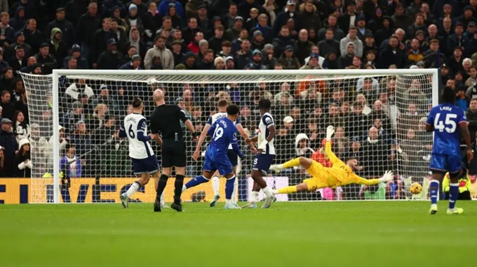 Sancho chuyển mình tại Chelsea, tiết lộ lý do rời MU