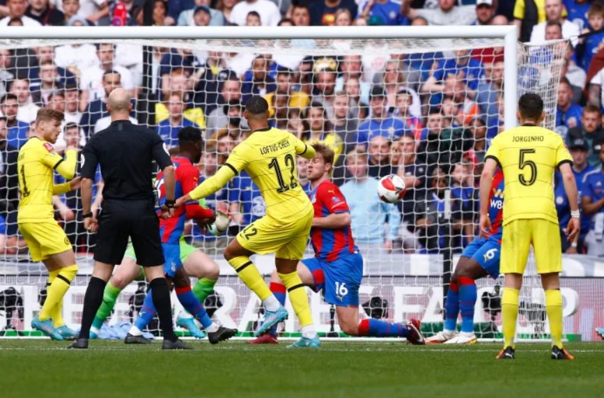 Chelsea có vé dự chung kết FA Cup