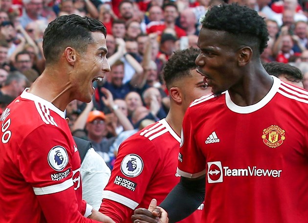 Man United, Ronaldo, Paul Pogba Man United đang phải đối mặt với quỹ lương khổng lồ khi chiêu mộ nhiều ngôi sao