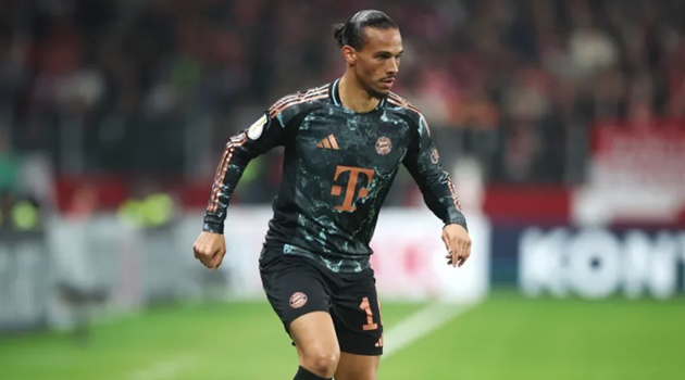 Leroy Sane đối mặt với ngã ba đường tại Bayern Munich giữa phong độ trồi sụt và áp lực cạnh tranh gia tăng