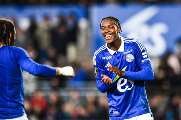 Strasbourg bất ngờ đánh bại Olympique Marseille với bàn thắng duy nhất của Diego Moreira