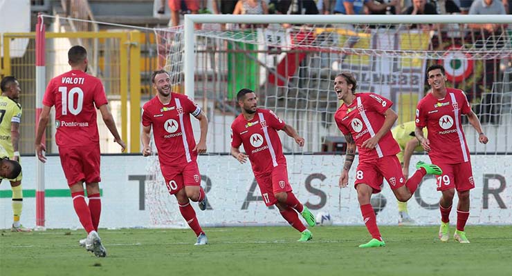 Soi kèo AS Roma vs Monza 01h45 ngày 31/8 - Ảnh 2