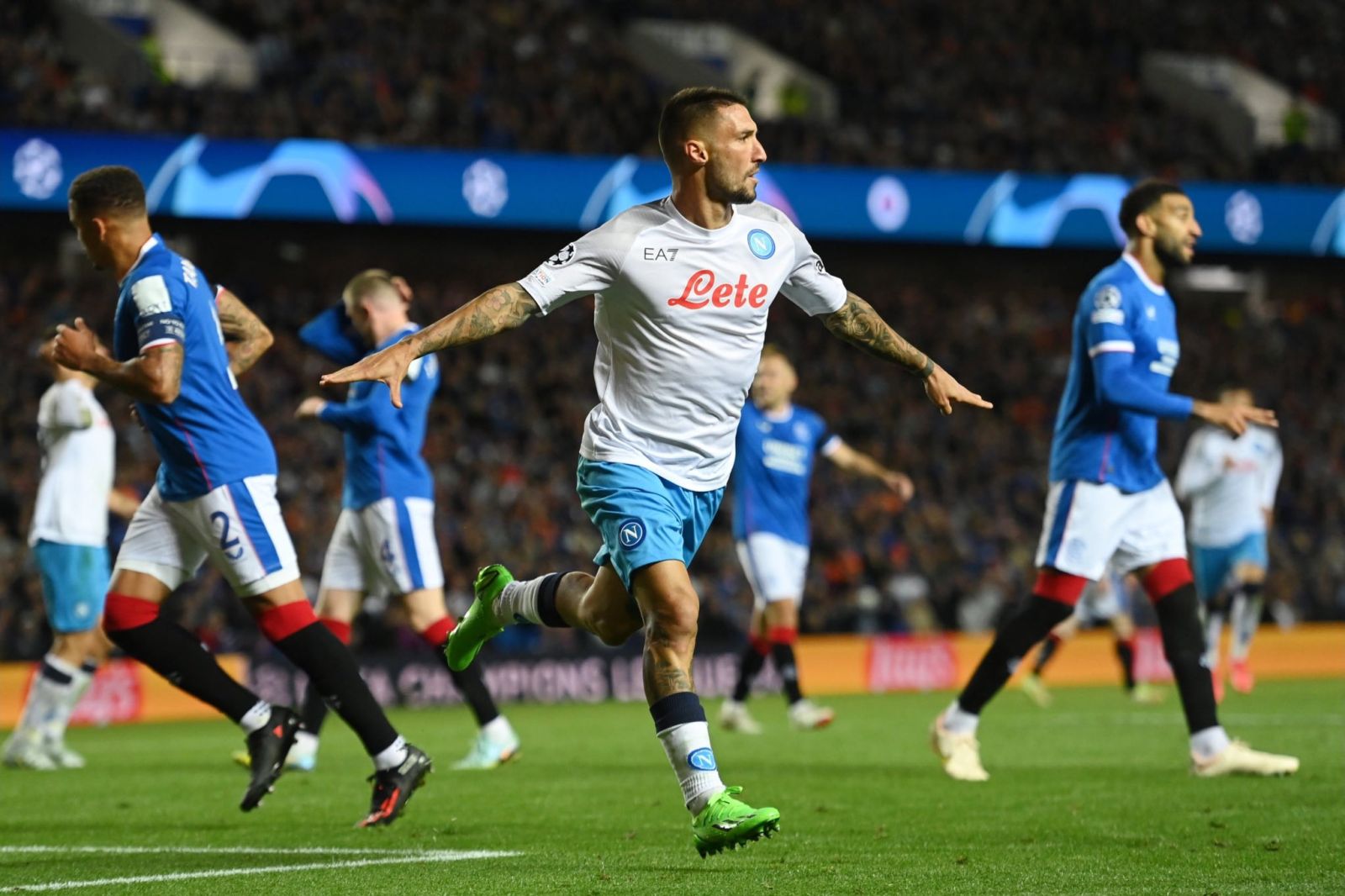 Soi kèo Napoli vs Rangers Soi kèo Napoli vs Rangers