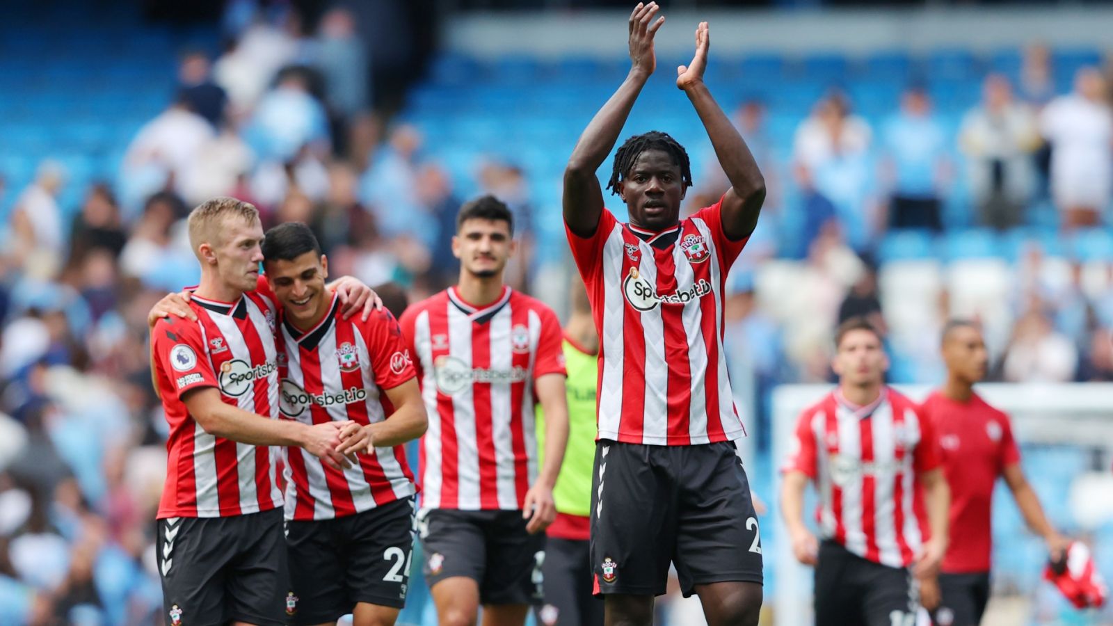 Soi kèo Southampton vs Leeds 