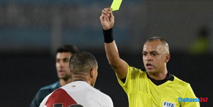 Soi kèo thẻ vàng Hà Lan vs Ecuador