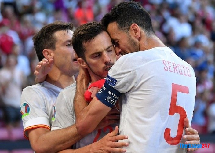 Soi kèo thẻ vàng Nhật Bản vs Tây Ban Nha Soi kèo thẻ vàng Nhật Bản vs Tây Ban Nha