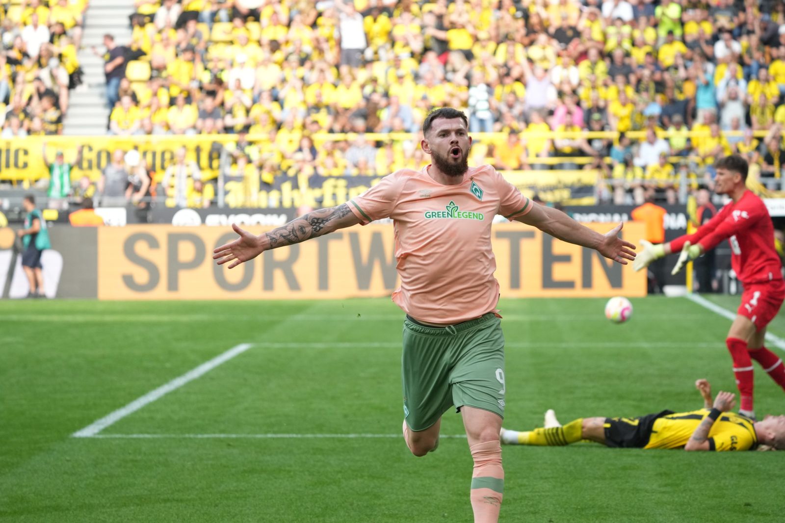 Soi kèo Werder Bremen vs Frankfurt