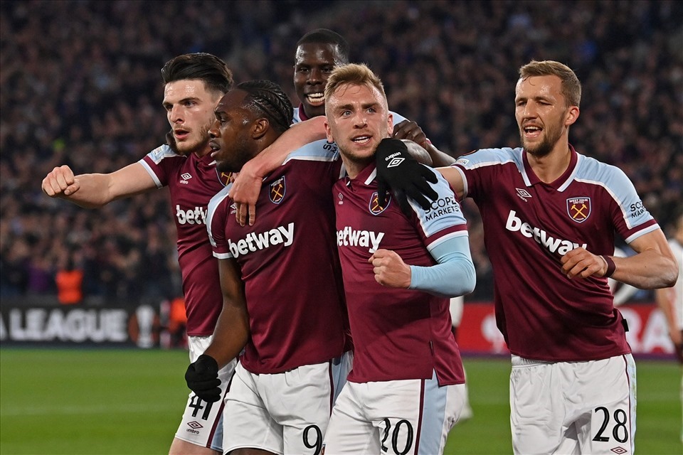 Soi kèo West Ham vs Tottenham, Premier League 