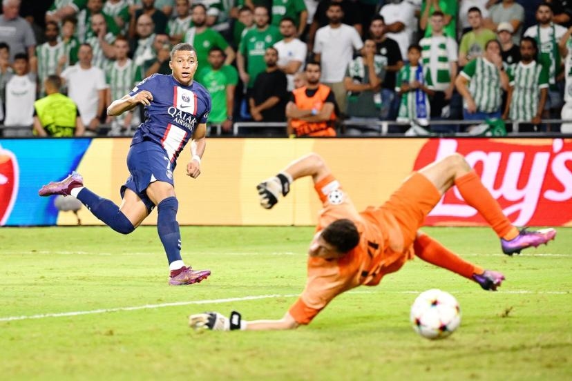 Mbappe cũng có được cho mình một bàn thắng 