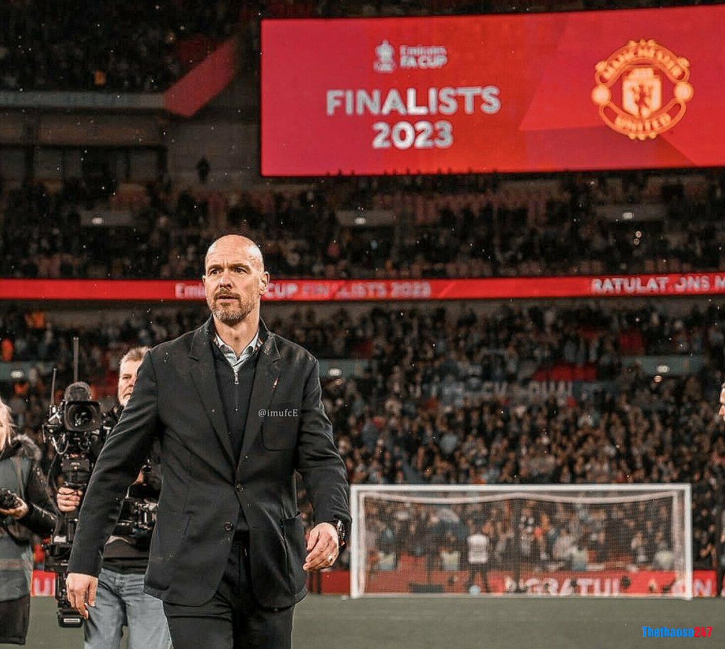 Ten Hag mong muốn đập tan giấc mơ ăn ba của Man City Ten Hag mong muốn đập tan giấc mơ ăn ba của Man City