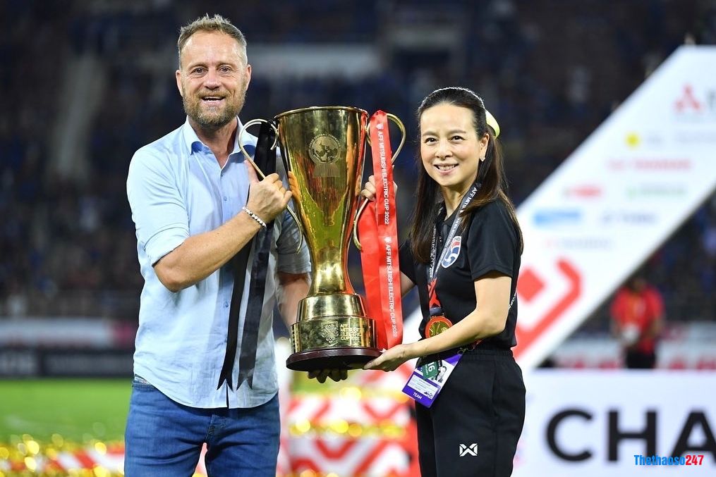 Thái Lan, HLV Mano Polking