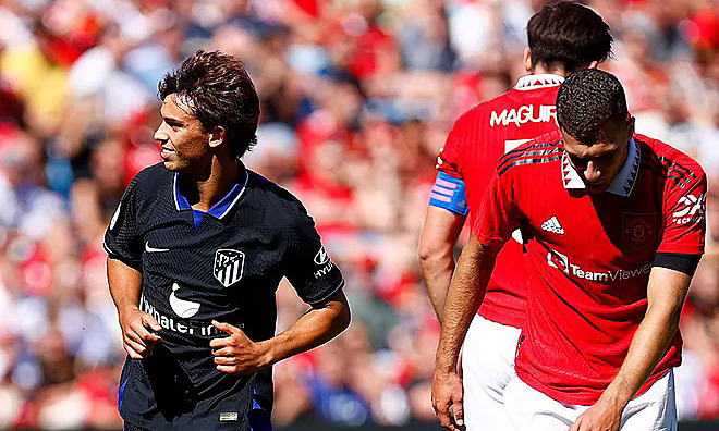 Tiền đạo người Bồ đã tỏa sáng với tình huống sử lý cá nhân siêu hạng Tiền đạo người Bồ đã tỏa sáng với tình huống sử lý cá nhân siêu hạng