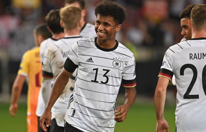 Adeyemi từ chối Barcelona