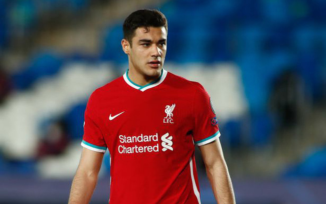 Liverpool bán Ozan Kabak sau nửa mùa giải Liverpool bán Ozan Kabak sau nửa mùa giải