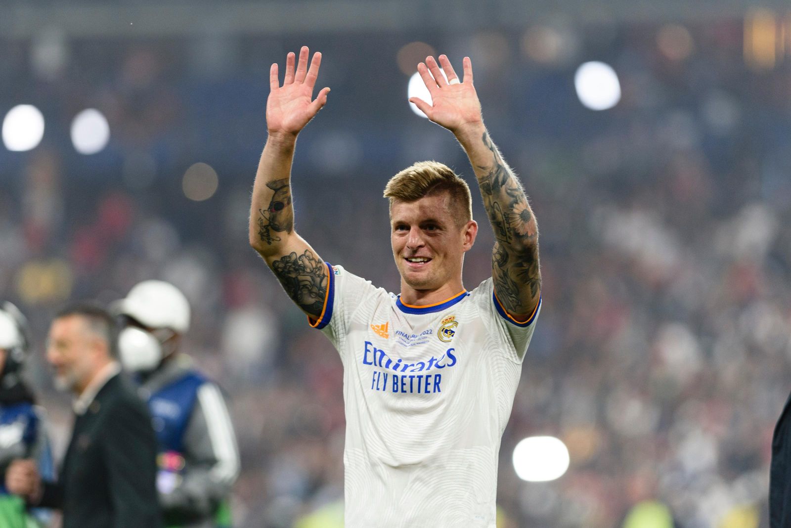 Toni Kroos giải nghệ