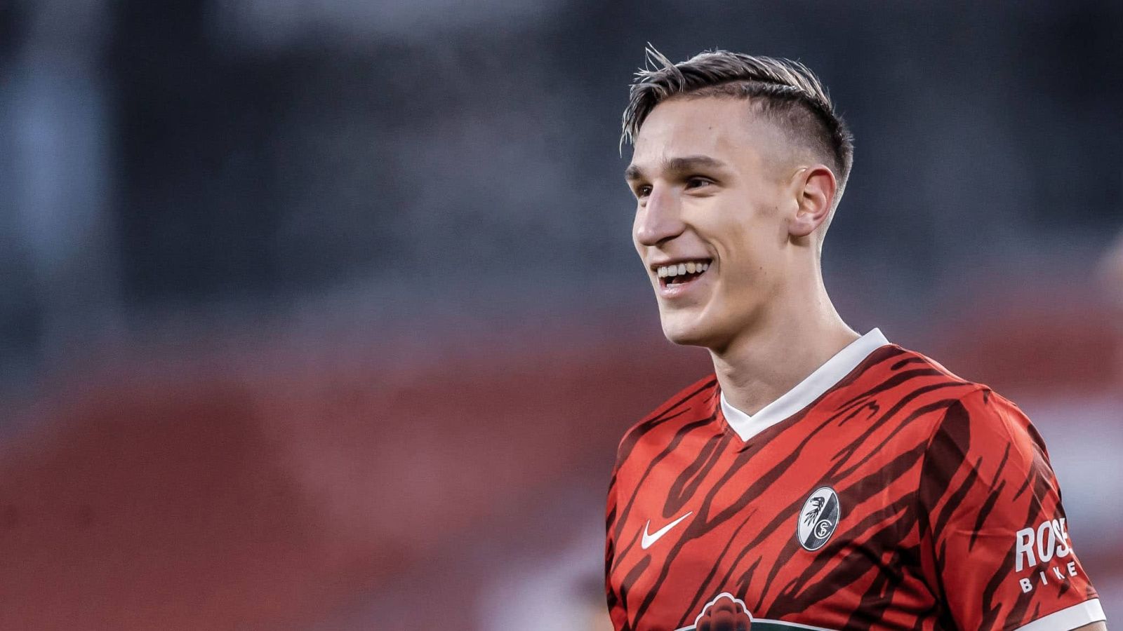 Tottenham muốn chiêu mộ Nico Schlotterbeck Tottenham muốn chiêu mộ Nico Schlotterbeck