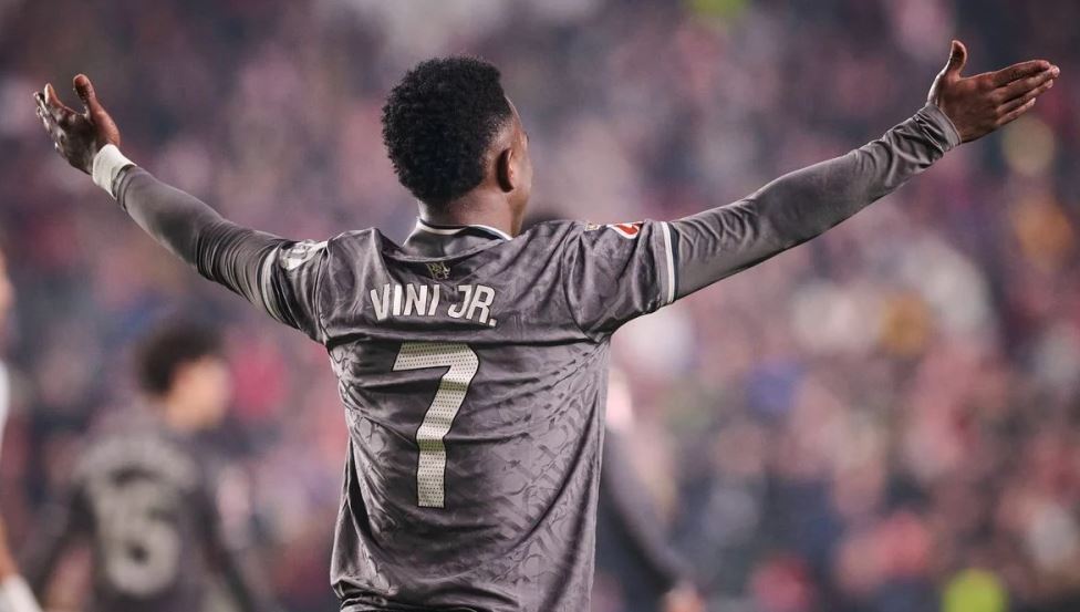 Vinicius Junior Tâm điểm của truyền thông xứ Catalan và sự bất công của trọng tài