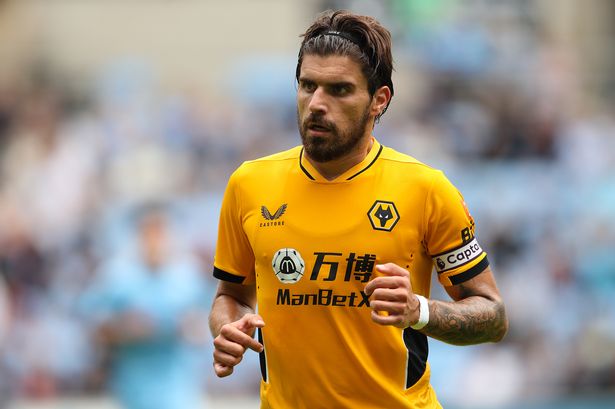 Barca chiêu mộ Ruben Neves 