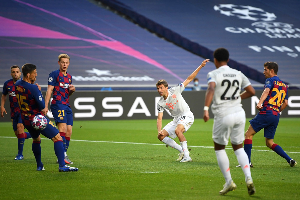 Barca chưa từng thắng trên SVĐ Allianz Arena
