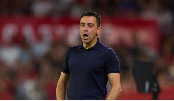 Xavi không nhận được liên lạc từ Manchester United, vẫn kiên định với kế hoạch nghỉ ngơi