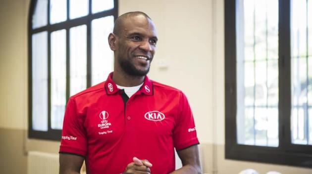 Cựu giám đốc Barcelona Eric Abidal từ chối lời đề nghị làm giám đốc thể thao của Lyon do lo ngại về cấu trúc