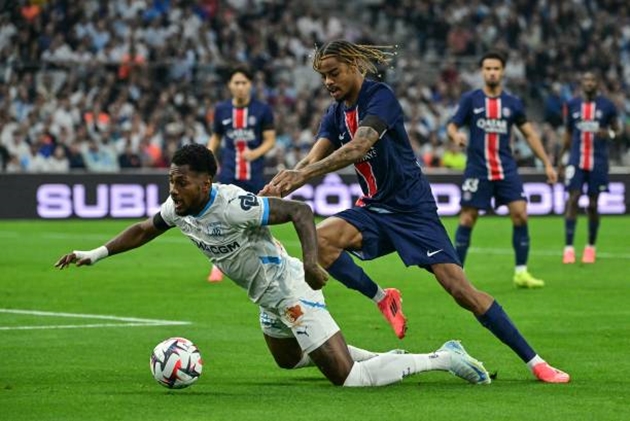 Paris Saint-Germain Đánh Bại Marseille Nhờ Màn Trình Diễn Ấn Tượng Của Joao Neves và Ousmane Dembele