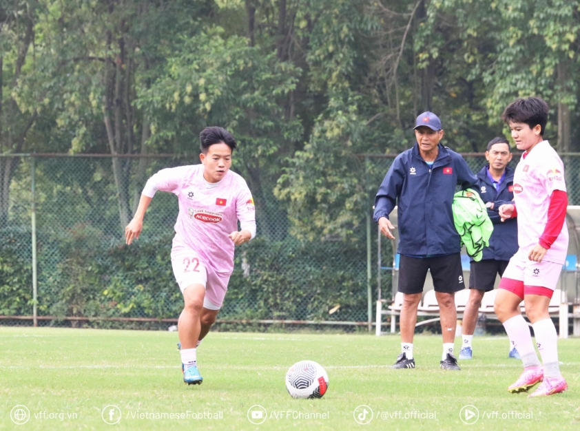 Tiền vệ Trần Thị Hải Linh chấn thương trước thềm trận đấu với Trung Quốc