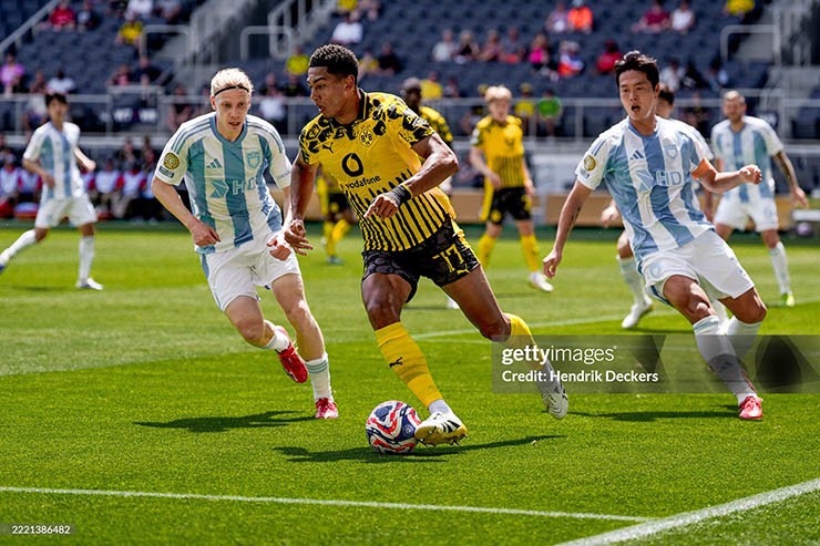 Jobe Bellingham tỏa sáng rực rỡ, đưa Dortmund vào vòng knock-out FIFA Club World Cup