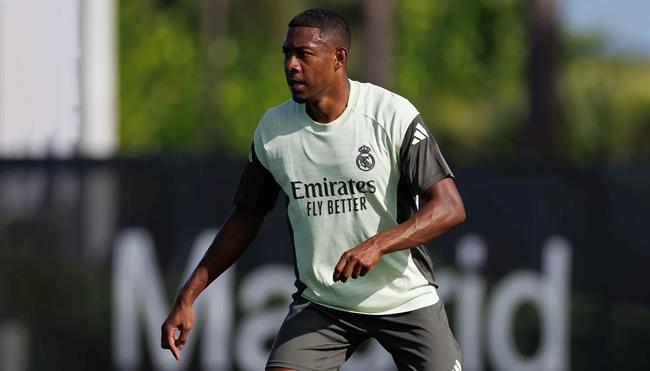 David Alaba: Chấn thương đeo bám, tương lai bất định tại Real Madrid