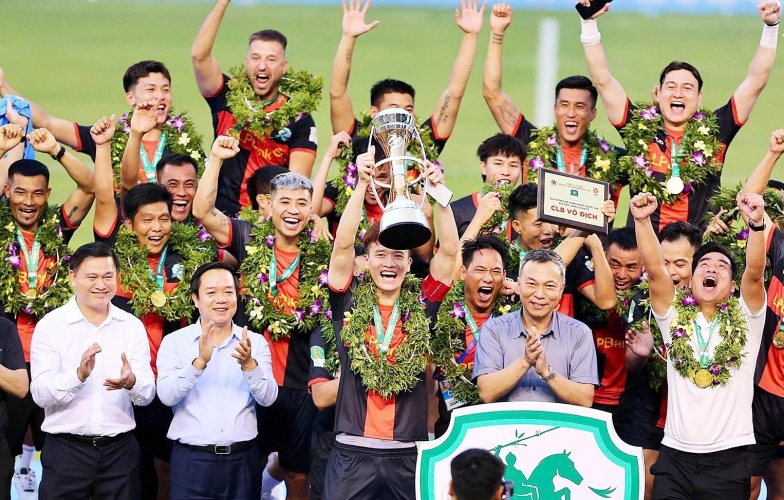Câu lạc bộ Phù Đổng Ninh Bình lập kỷ lục vô địch giải hạng Nhất Quốc gia 2024/25