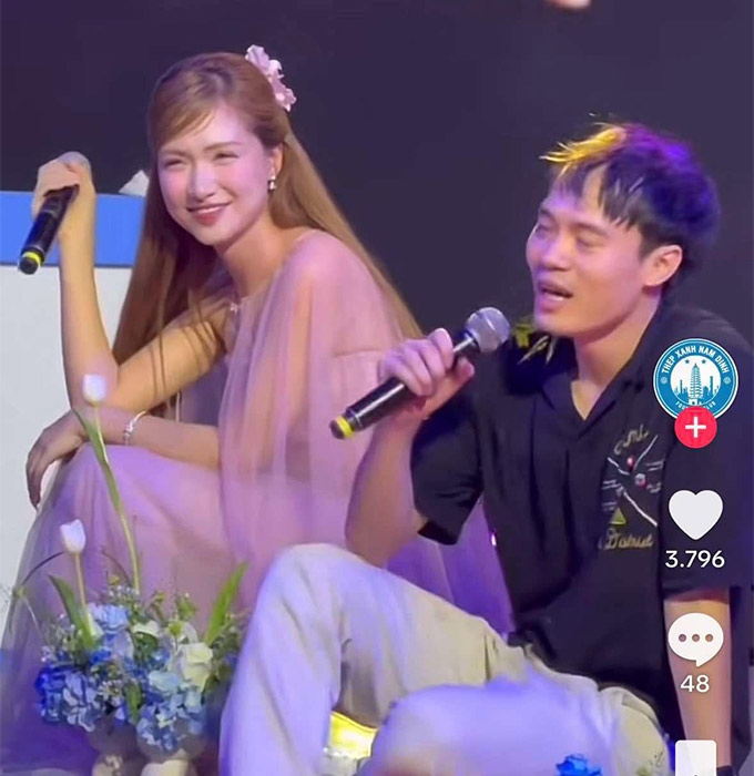 Hòa Minzy và Văn Toàn: Tình bạn thân thiết hay tình yêu ngọt ngào?