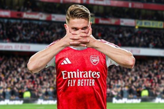 Arsenal phá kỷ lục chuyển nhượng với bản hợp đồng bom tấn Viktor Gyokeres