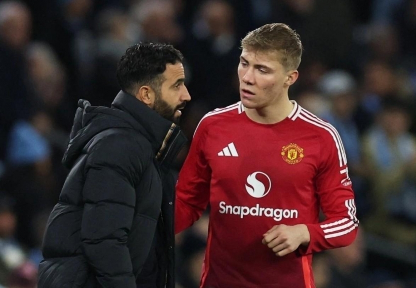 Rasmus Hojlund: Tương lai tại Man United và gánh nặng hàng công Quỷ đỏ