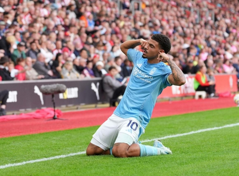 Man City Chạy Đua Chiêu Mộ Ngôi Sao Gibbs-White: Cuộc Đua Vô Địch Premier League Sẽ Căng Thẳng Hơn?