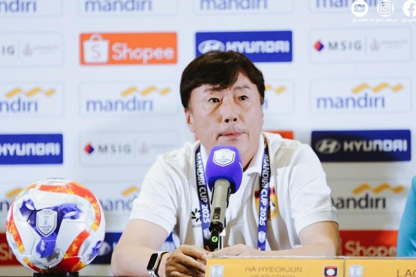 Damoth Thongkhamsavath chấn thương, U23 Lào gục ngã trước sức mạnh U23 Việt Nam