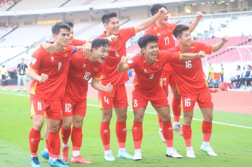 HLV Park Hang Seo dành lời khen ngợi cho U23 Indonesia và HLV Shin Tae Yong trước trận chung kết U23 Đông Nam Á 2025