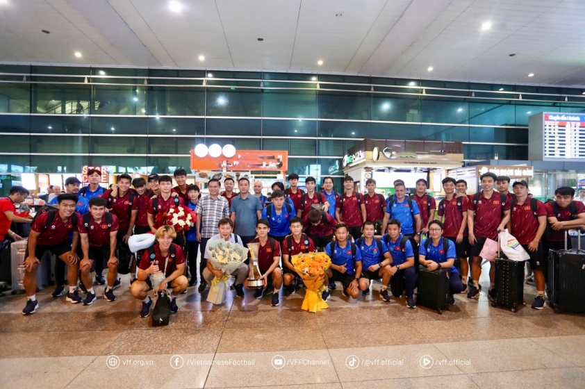 U23 Việt Nam Về Nước Sau Chiến Thắng Ngoạn Mục Tại Giải Vô Địch U23 Đông Nam Á 2025