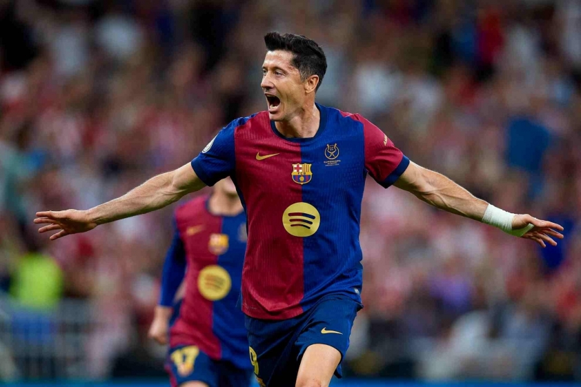 Lewandowski: Tập trung vào danh hiệu, tương lai cứ để sau