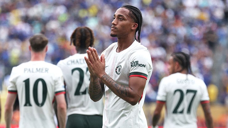 HLV Chelsea gọi PSG là đội bóng hay nhất thế giới, Madueke gia nhập Arsenal