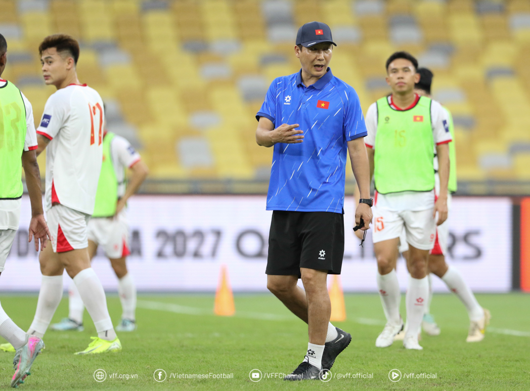 HLV Kim Sang Sik: Chiến lược gia thầm lặng dẫn dắt U23 Việt Nam chinh phục đỉnh vinh quang