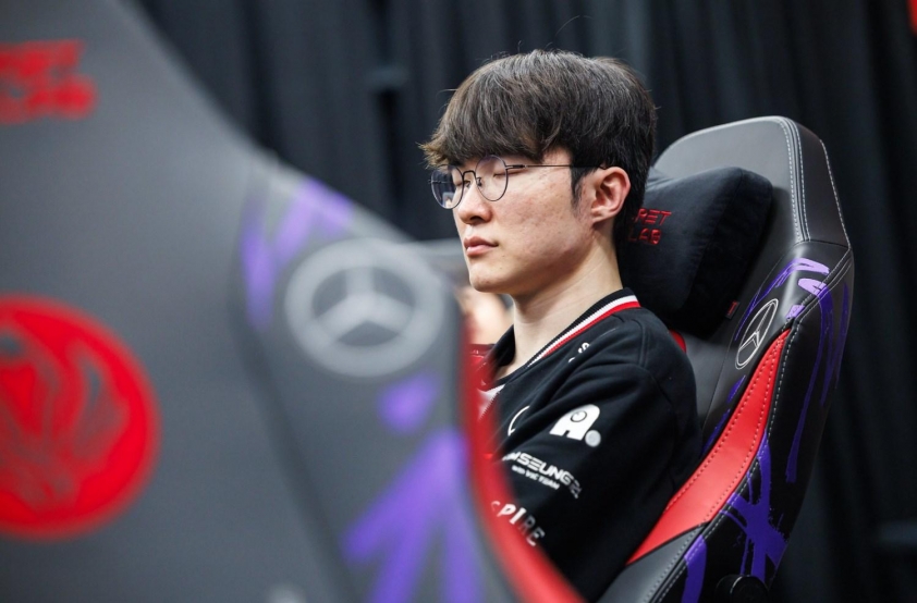 T1 Ngã Ngựa Trước AL, Lỡ Hẹn Chung Kết EWC 2025: Faker và Những Chia Sẻ Tràn Đầy Tự Nhiên