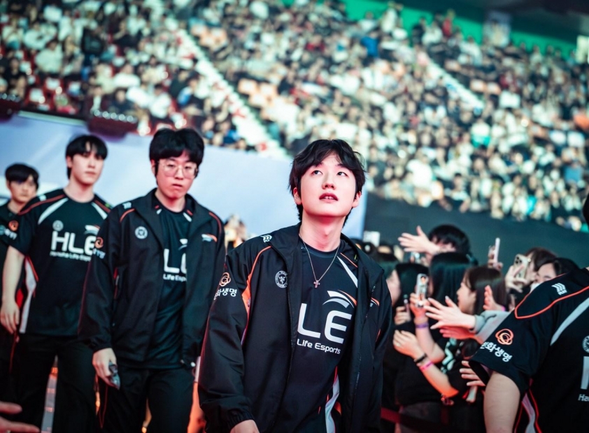 Peanut (HLE) thách đấu Levi tại LOL Esports World Cup 2025
