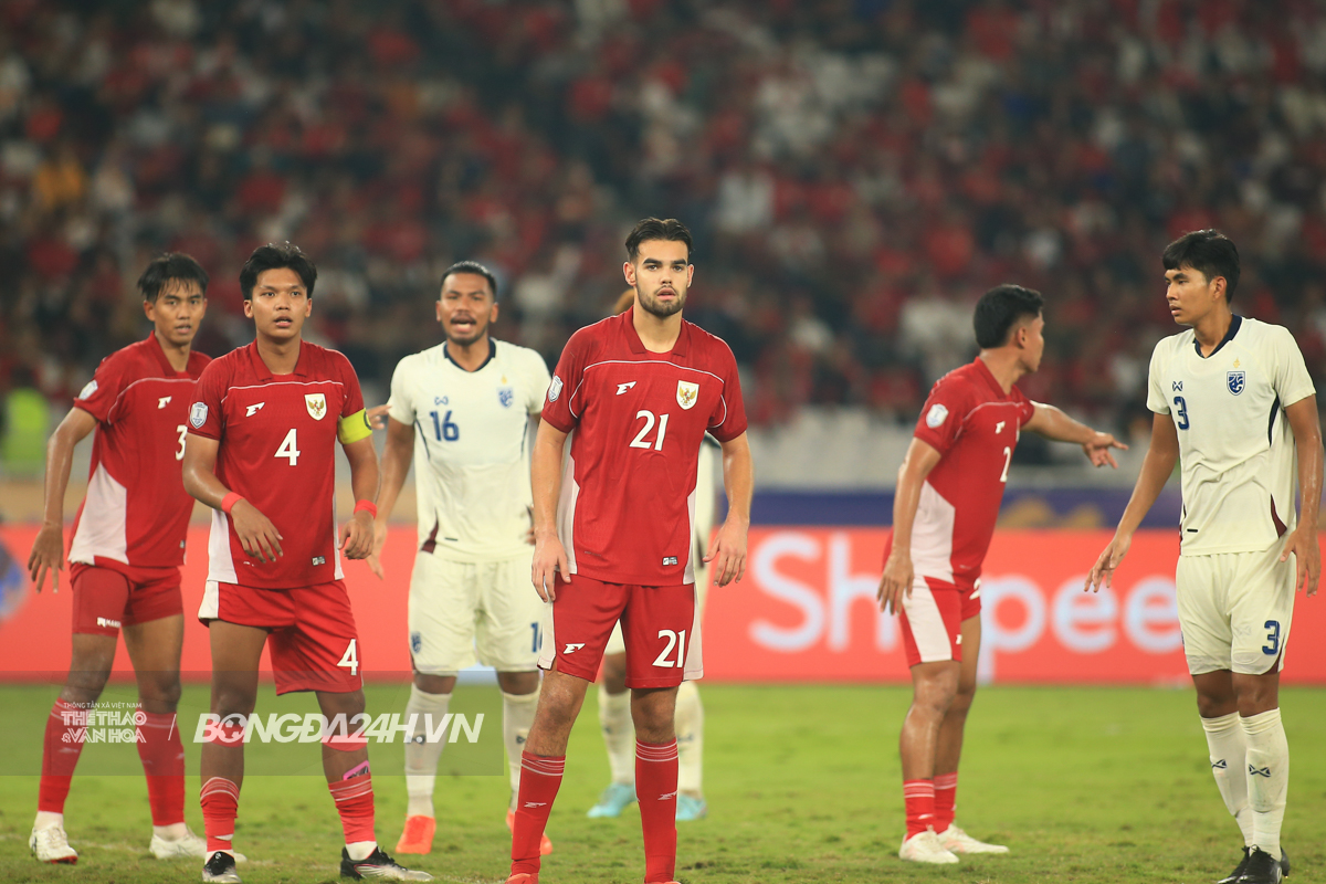 U23 Indonesia vào chung kết nhờ tinh thần thép của Jens Raven