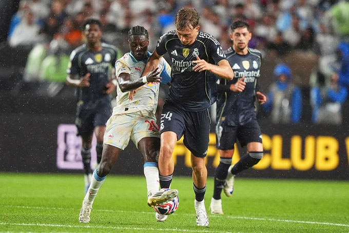 Dean Huijsen: Tân binh Real Madrid - Trung vệ với trái tim tiền vệ