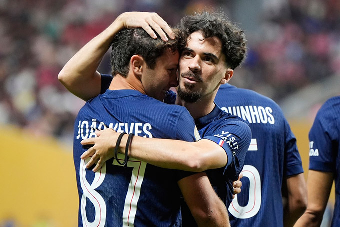 Áp lực từ đồng đội và bài toán phân tán phiếu bầu: Ousmane Dembélé liệu có vượt qua được thử thách Quả bóng vàng?