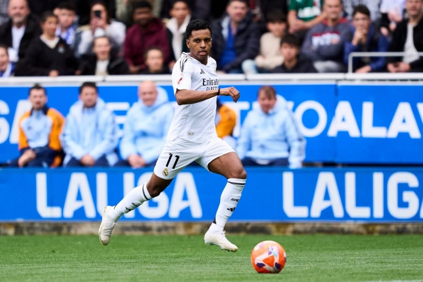 Rodrygo Goes: Ngã rẽ sự nghiệp và cuộc đua giành chữ ký của các ông lớn