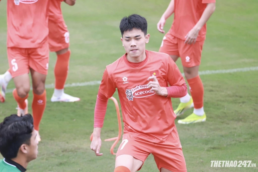 Tiền đạo Nguyễn Đình Bắc dính chấn thương, U23 Việt Nam đối mặt khó khăn trước trận gặp Campuchia